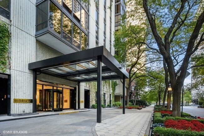 Building Photo - 100 E Bellevue Pl