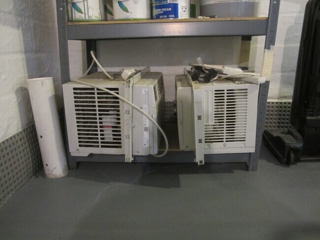 Building Photo - 3942 Emerson Ave N