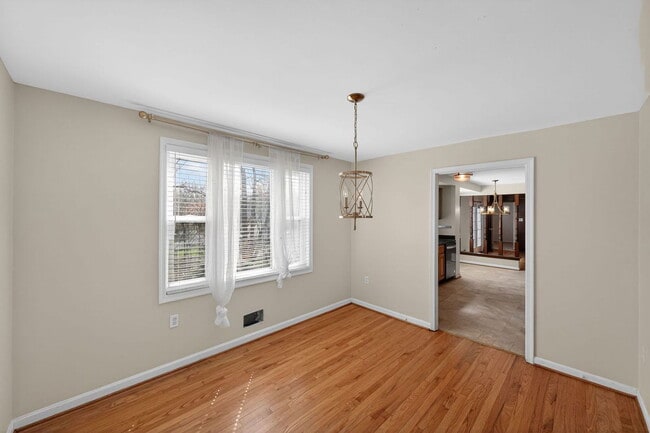 Building Photo - 12203 Westview Dr