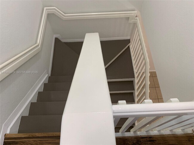 Building Photo - 3001 SE 17th Ave