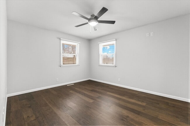 Building Photo - 1328 Timberline Dr