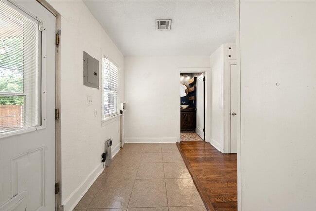 Building Photo - 2117 NW 29th St
