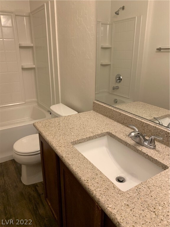 Building Photo - 6868 Sky Pointe Dr