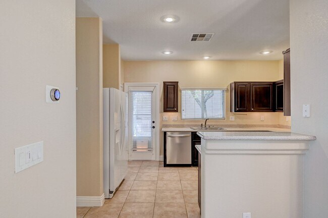 Building Photo - Stunning Northwest three bedroom w/ a loft!