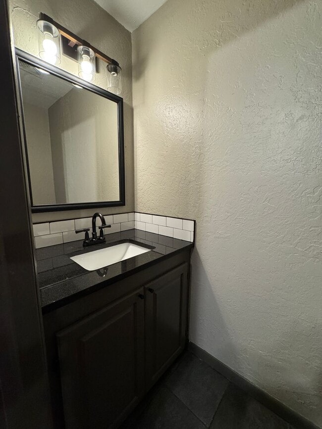 Building Photo - 421 NW 57th St