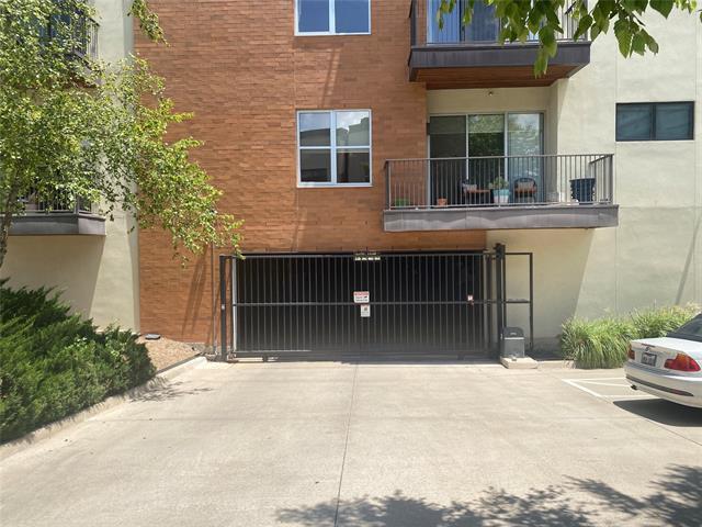 Building Photo - 2608 Museum Way