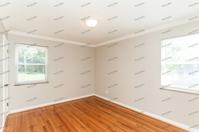 Building Photo - 640 Overlook Ave