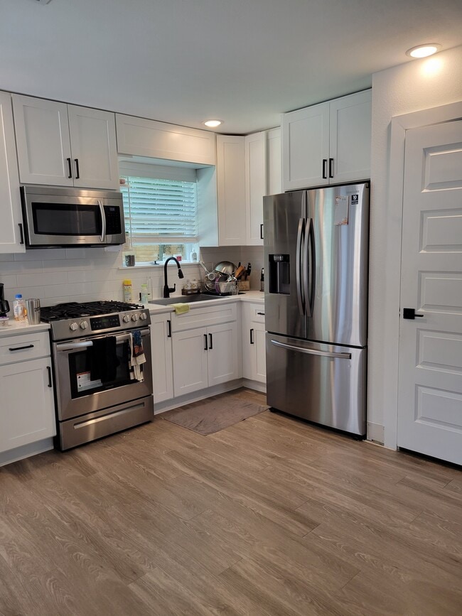 Building Photo - 1132 Dumane St