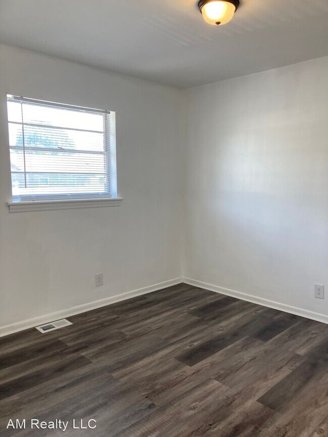 Building Photo - 2 br, 1 bath House - 609 Elaine Street
