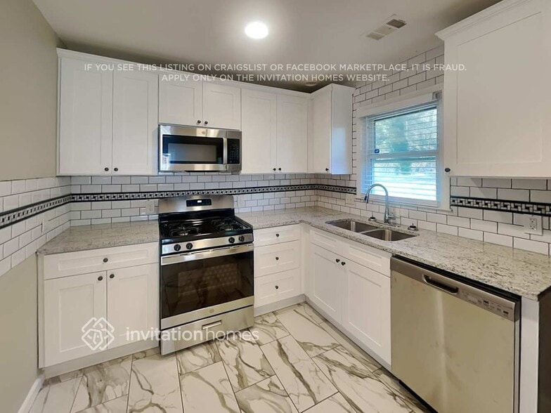 Building Photo - 2434 Main St NW