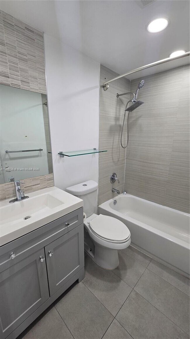 Building Photo - 8060 SW 152nd Ave