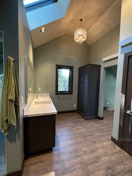 Building Photo - 245 Twin Bridges Rd