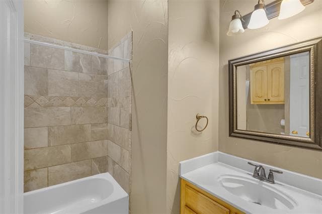 Building Photo - 1519 Hampton Dr