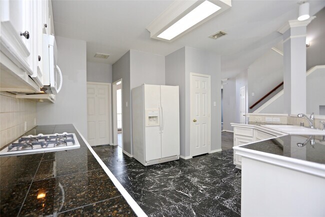 Building Photo - 2515 Hyland Park
