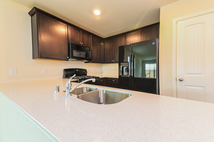 Building Photo - 4104 Wintergreen Dr