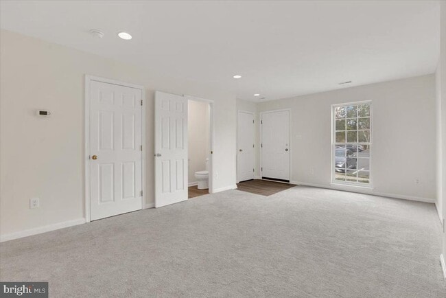 Building Photo - 43539 Kiplington Square