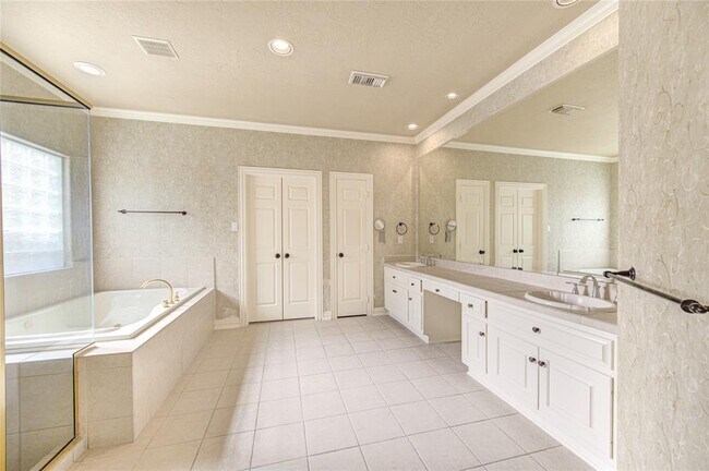 Building Photo - 14214 Cloud Cliff Ln