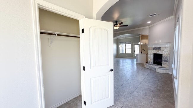 Building Photo - 1617 Twin Falls Dr