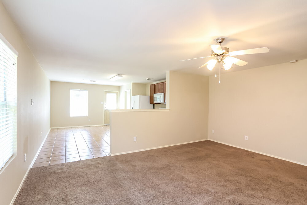 Building Photo - 1017 Maidenhair Ln