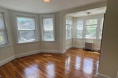 Building Photo - 245 Kelton St