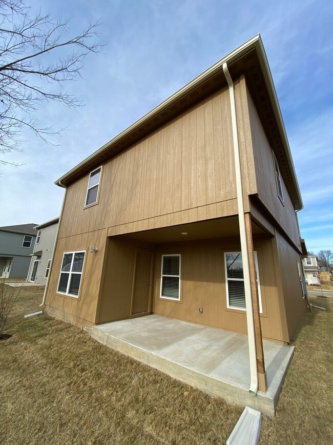 Building Photo - PRELEASEING NOW! NO HIDDEN FEES!! Three Bedroom | Two and a Half Bath Home in Spring Hill