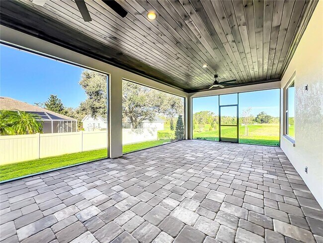 Building Photo - 1793 Lakehill Dr