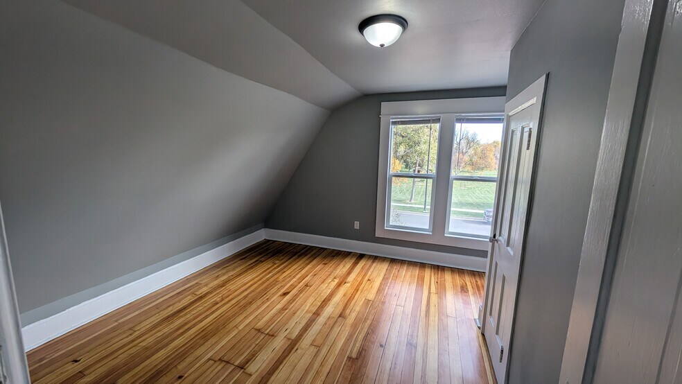 Building Photo - 1810 Morrie Ave