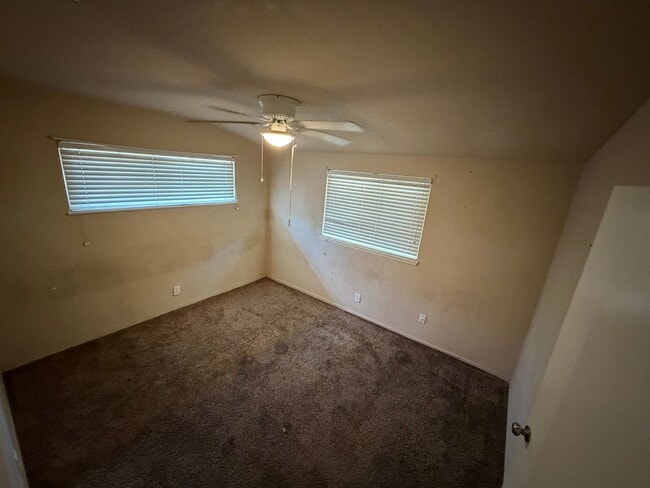Building Photo - 4752 Crestview Dr