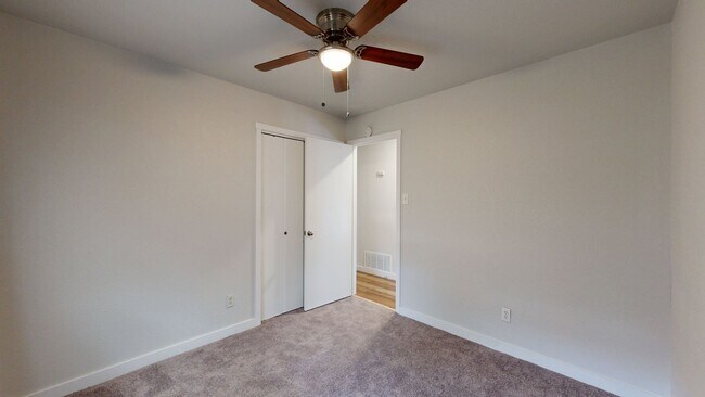 Building Photo - REMODELED HOME READY FOR YOU