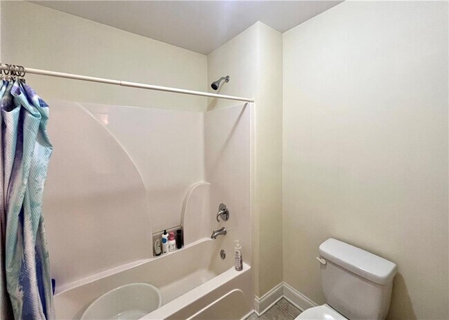 Building Photo - 440 Highgate Dr