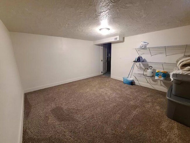 Building Photo - 200 18th St SW