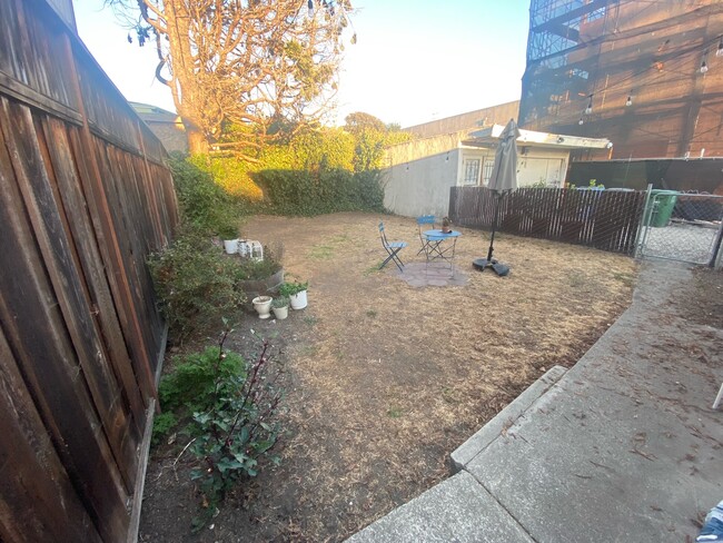 Backyard (enclosed for pets) - 1917 Ninth Street