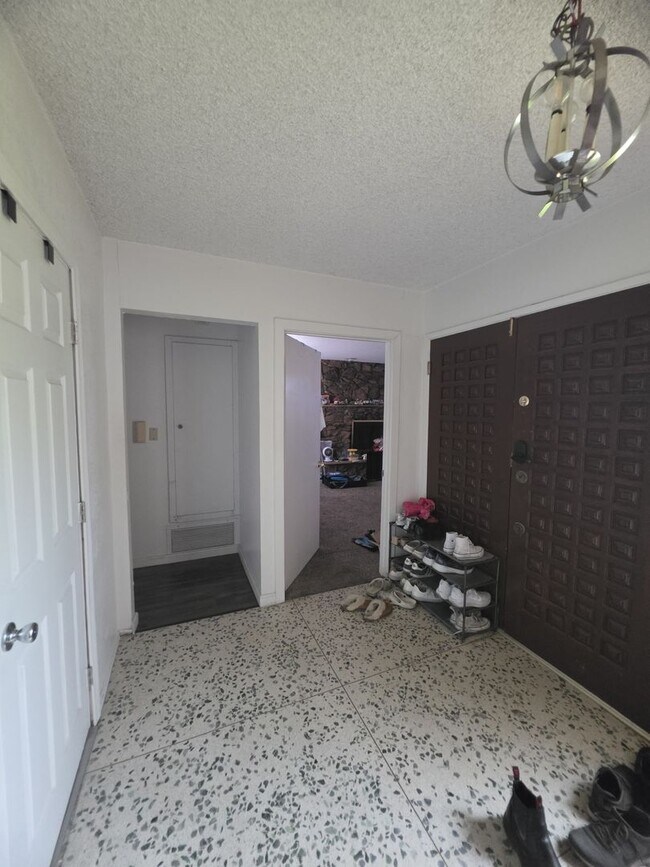 Building Photo - 5140-5142 Catoctin Dr.