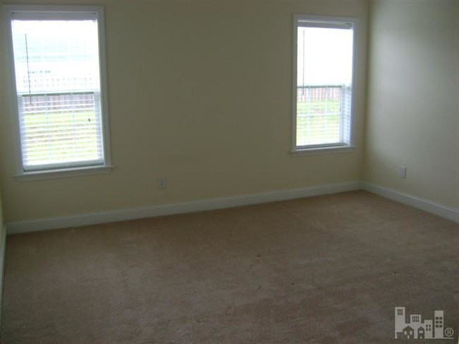 Building Photo - 2611 Ravens Glass Ct