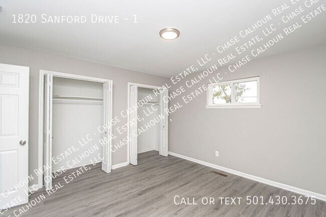 Building Photo - 1820 Sanford Dr