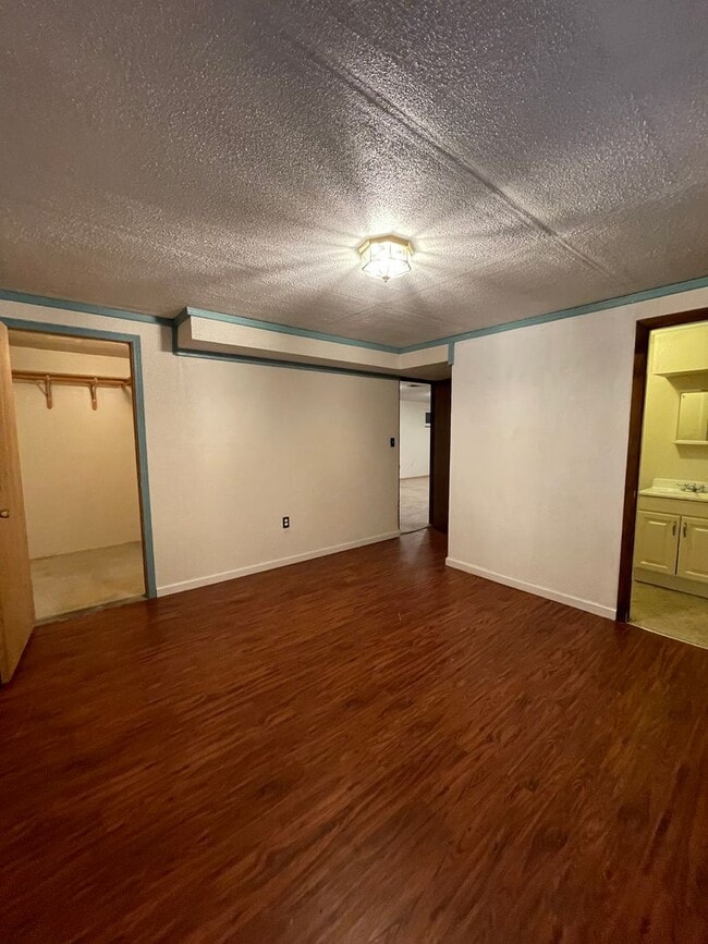 Building Photo - STUDENTS WELCOME! Centrally-Located Ranch Home w/ Fenced Yard and Two-Car Garage