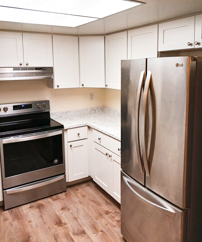 Building Photo - 1029 Regency Dr