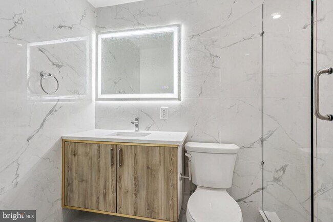 Building Photo - 1201 Vine St