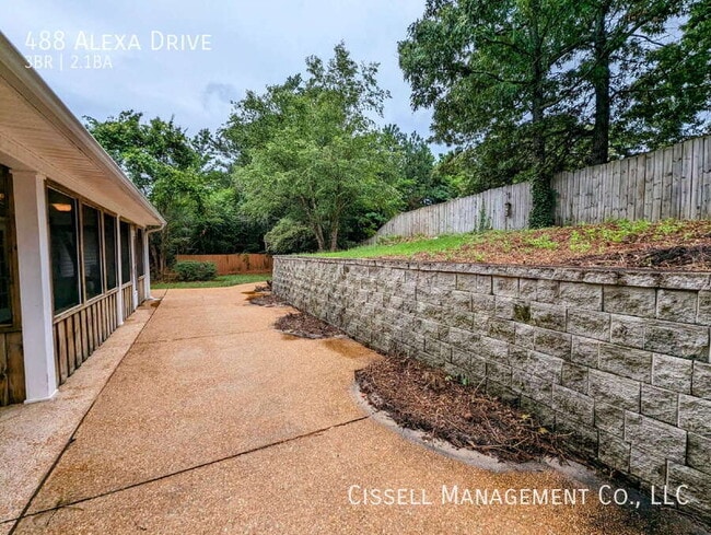 Building Photo - 488 Alexa Dr