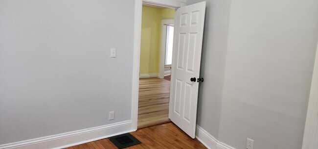 Building Photo - 1193 W Onondaga St