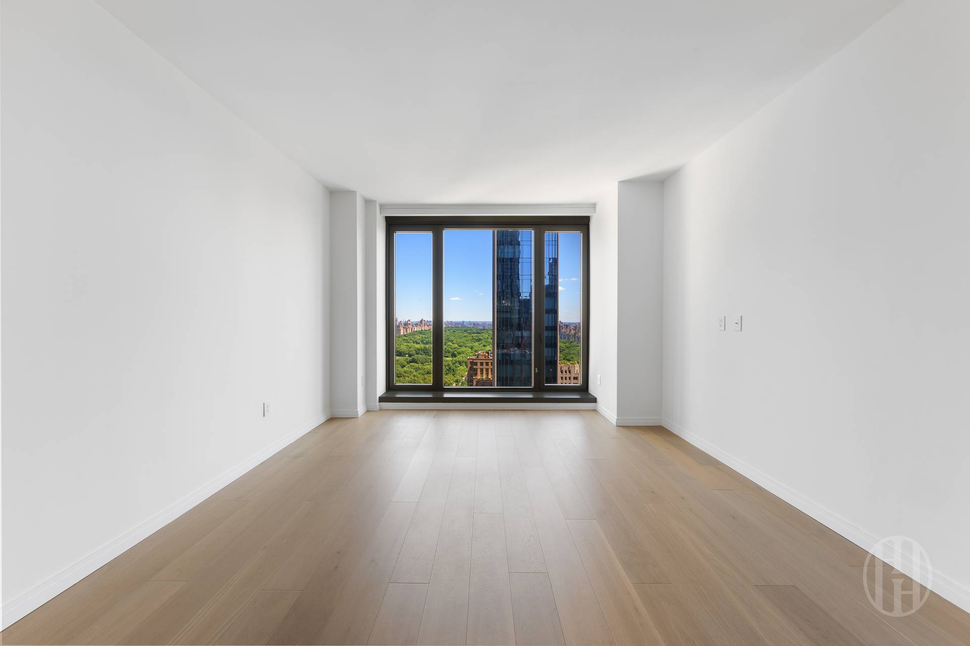 Building Photo - 111 W 56th St