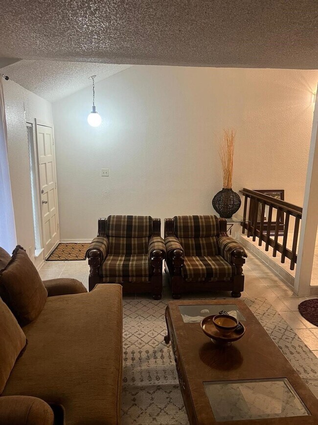 Building Photo - 6843 Greenway Chase St