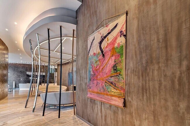 Building Photo - 1000 Brickell Plaza