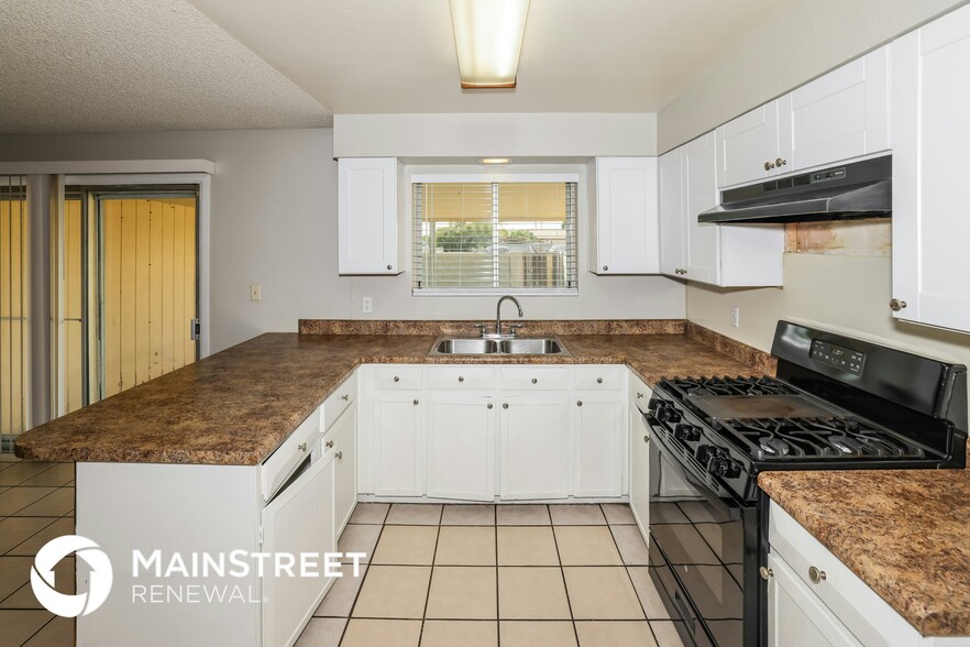 Building Photo - 5123 W Encanto Blvd