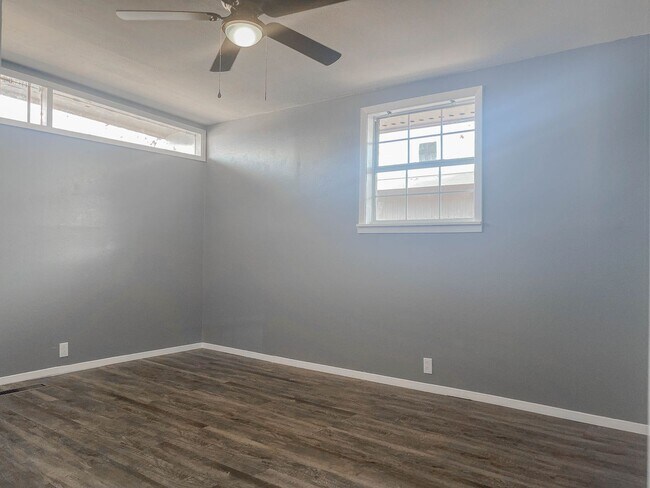 Building Photo - 2505 47th St