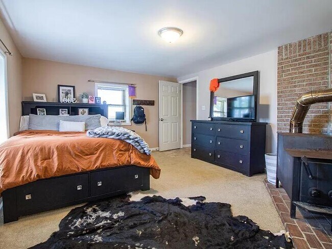 Building Photo - 3342 Yellow Sulphur Rd