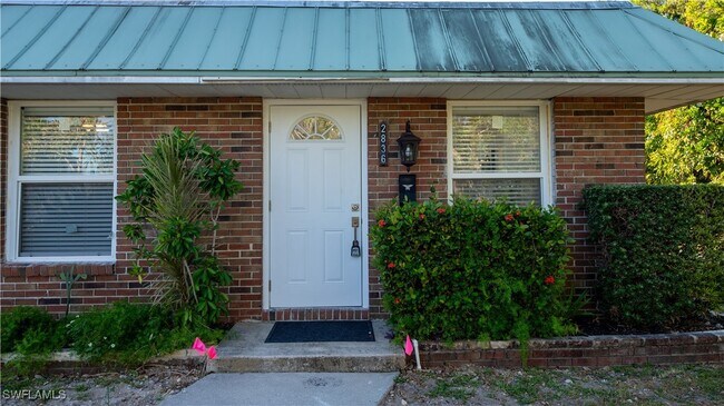 Building Photo - 2836 Arbutus St