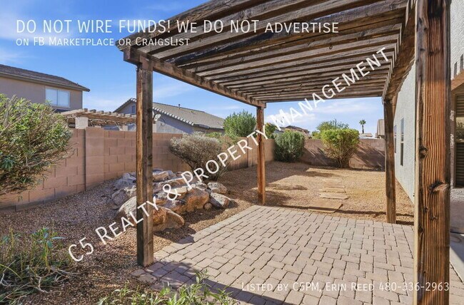 Building Photo - 12541 W Woodland Ave