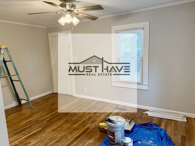Building Photo - 515 Ridgeway Pl SW