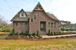 Building Photo - 2818 Belcourt Ave